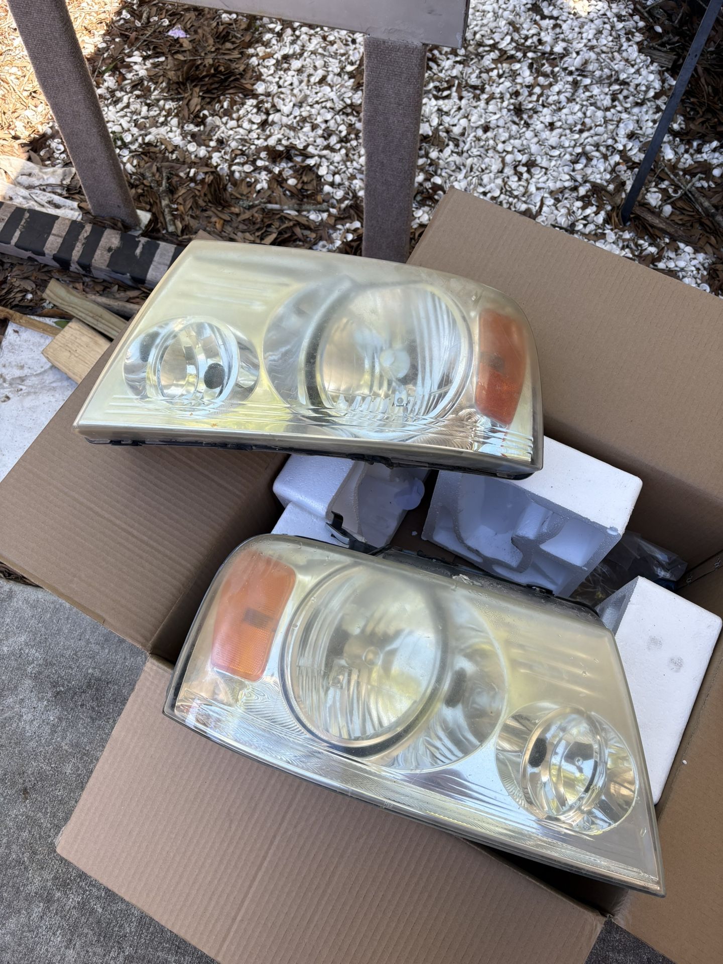 04-08 F150 Expedition Ford Headlights