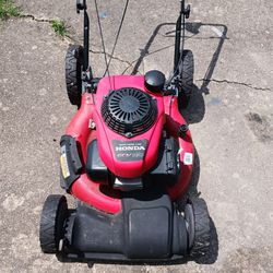 PUSH HONDA LAWNMOWER 