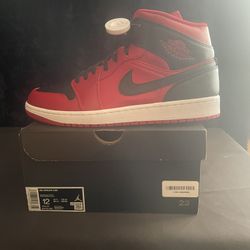 Jordan 1 Reverse Banned Size 12