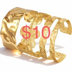 17 MILE Chunky Gold Bangle Bracelets for Women, 14K Gold Plated Statement Arm Cuff Bracelet Set, Chunky Bangle Stack for Women Jewelry Gifts