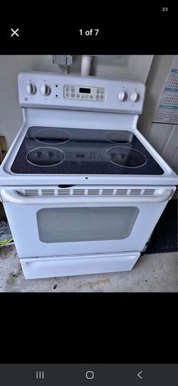 GE Glasstop Stove Working Perfect Very Clean