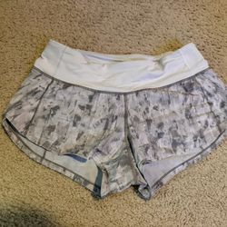 Lululemon Size 2 Speed Up Short 