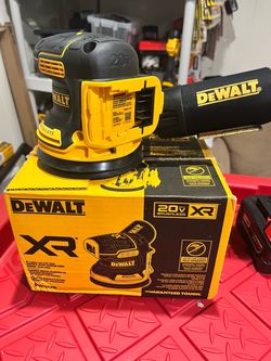 DeWalt 20V XR Brushless Random Orbit Sander