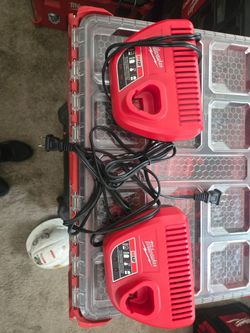 Milwaukee m12 battery chargers