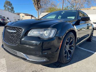 2019 Chrysler 300 300 Touring Sedan 4D