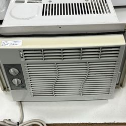 GE air conditioner 5050 BTU #72