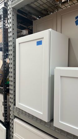 Kitchen cabinets, upper white 30”