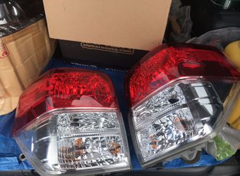 Toyota 4Runner Tail Light 10-13