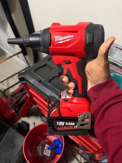 Milwaukee precision blower with generic M18 battery, no charger
