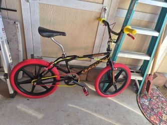 Old-school dyno freestyle bnx bike