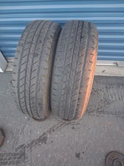 Used Car Tires – Set of 2 18' good condition good tread on rim 5 luggage black rim