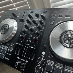 Pioneer DJ Deck / Turntable