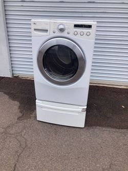 LG gas dryer in good condition, clean and nice, one month warranty, delivery available