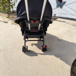 Brand New Out Of Box Stroller/Car Seat/ Carring Bag