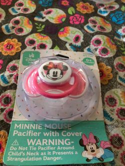 New Minnie Mouse Pacifier W / Cover