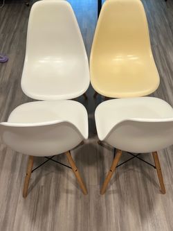 Set of 4 Chairs