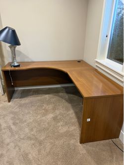 Free office desk