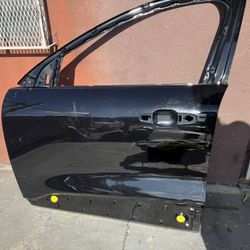 2020-2021-2023 Ford Escape Front Door LH