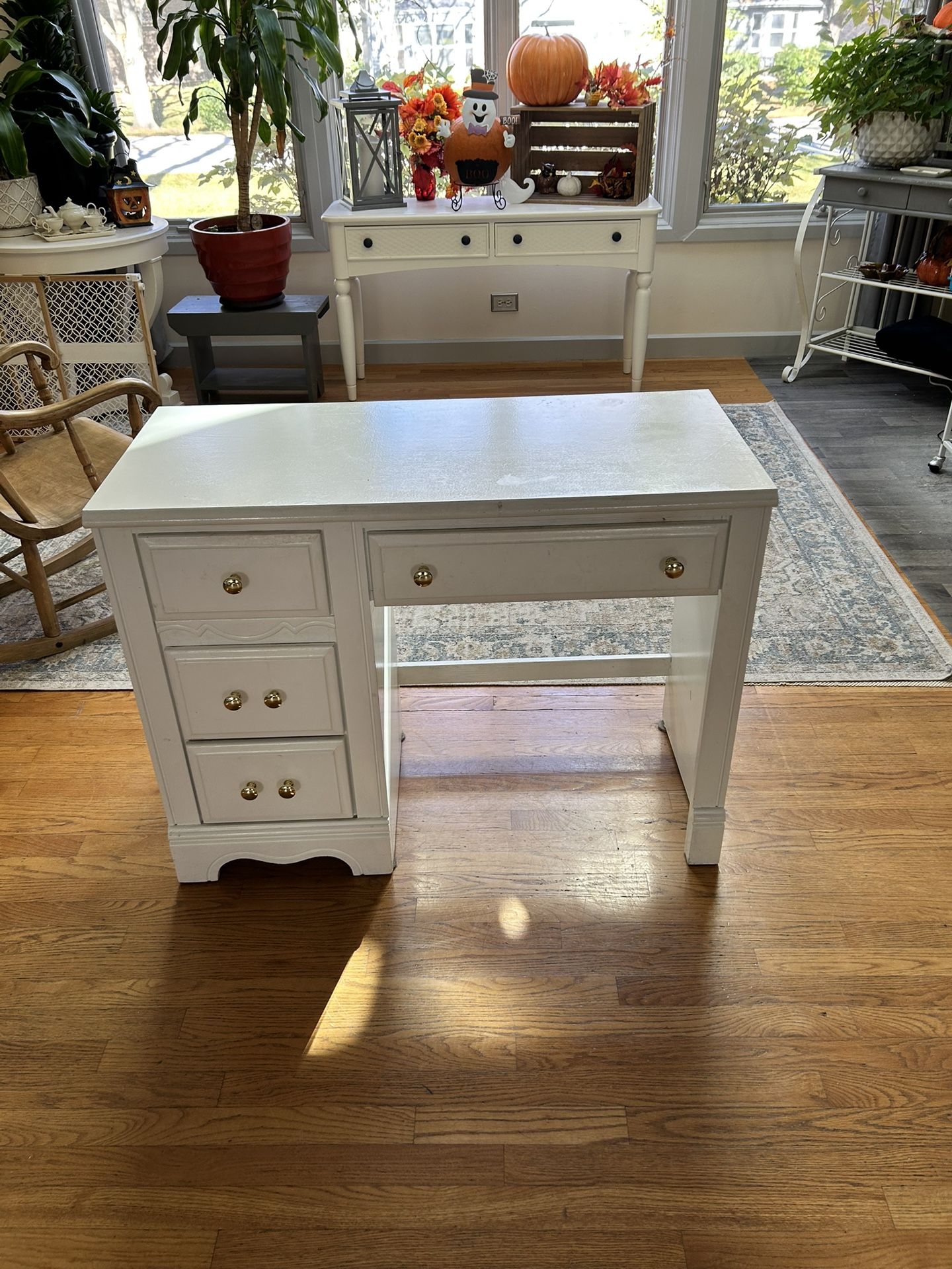 Free Desk