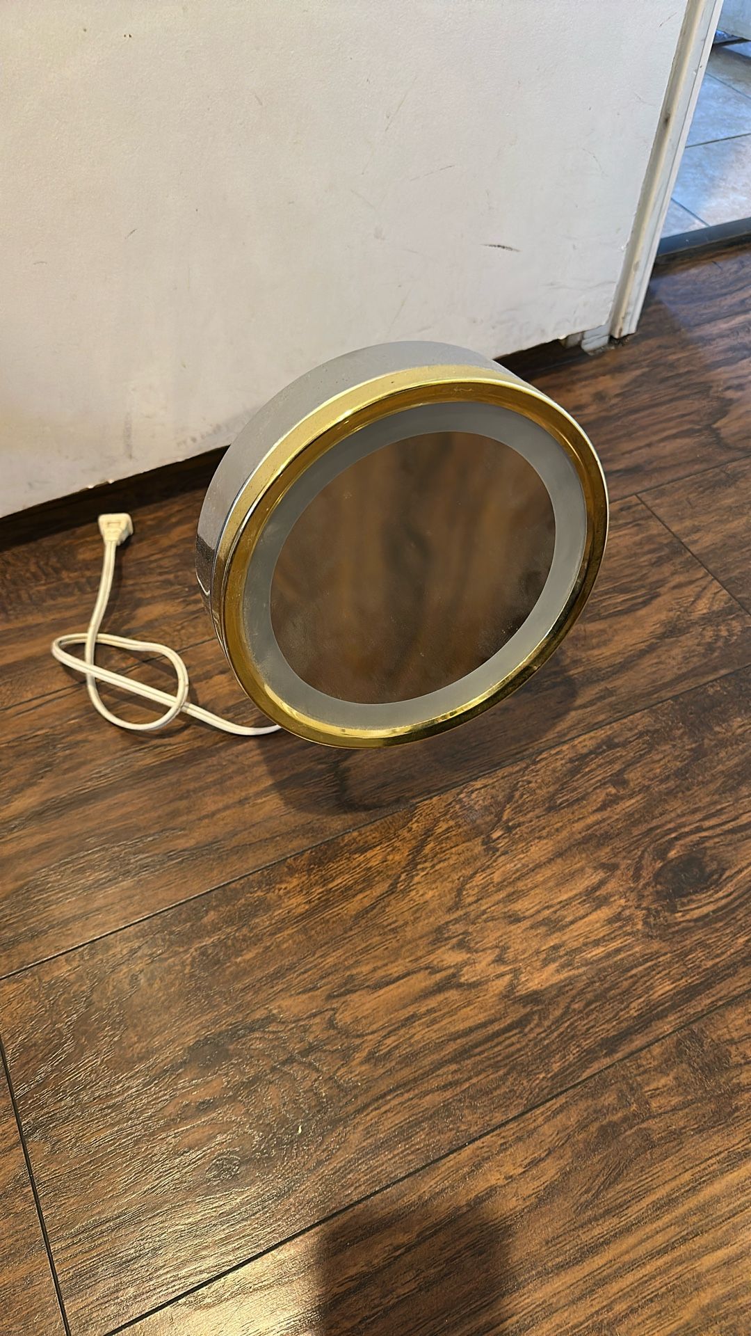 Light Mirror