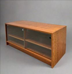 Dresser Stand Case Entertainment