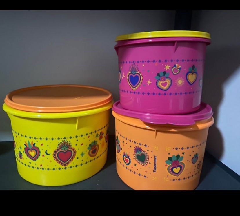 Tupperware Set