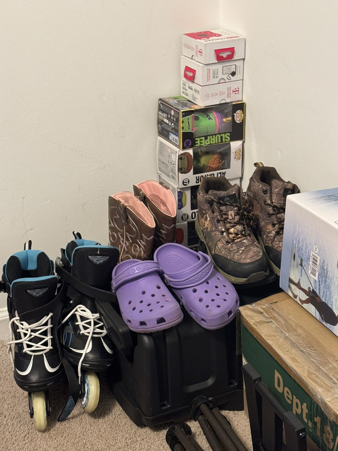 Lots Of Stuff In Great Condition For Sale