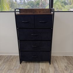 Dresser / Storage shelf