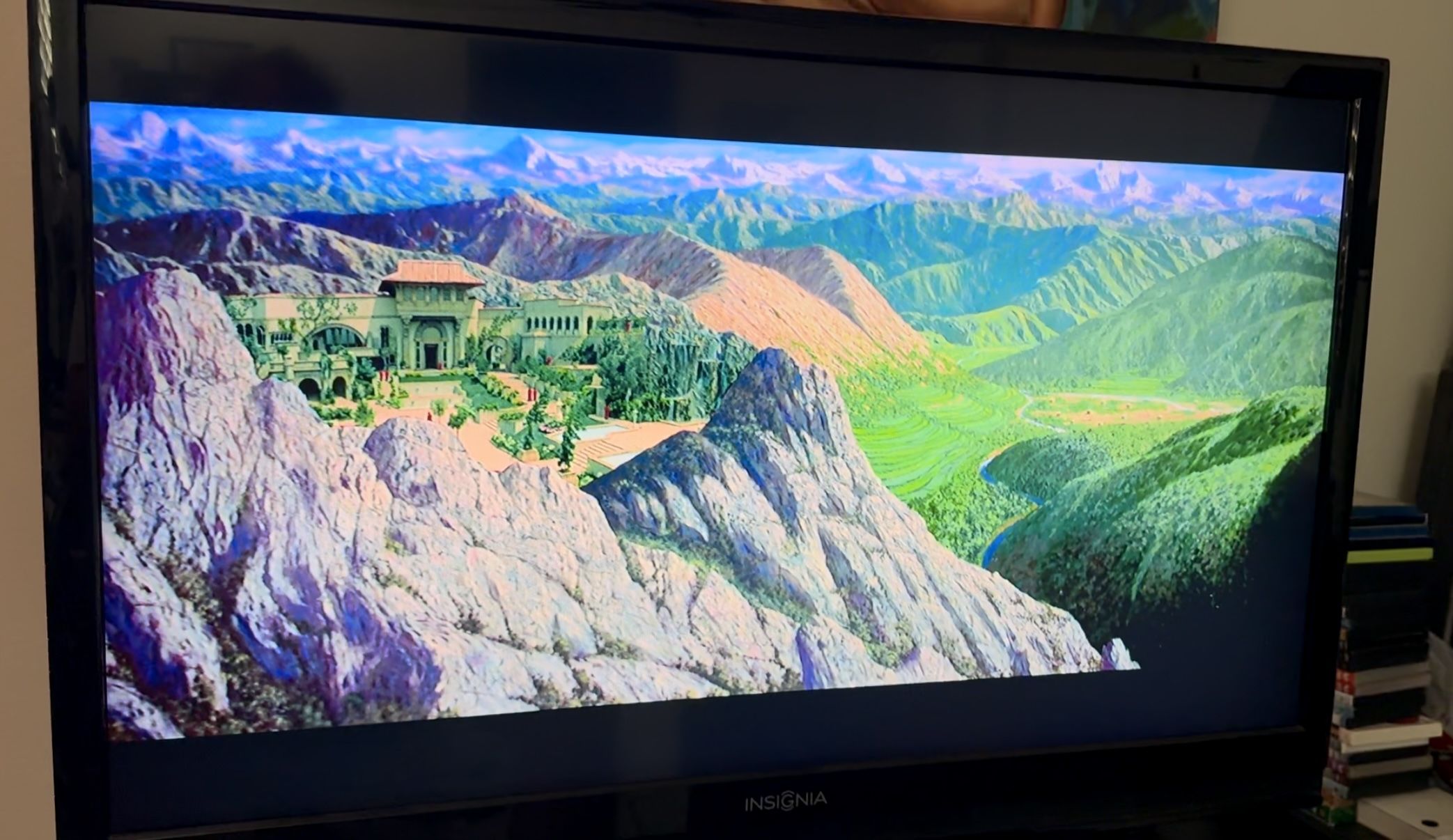 INSIGNIA 40” Flatscreen TV.