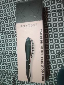 FoxyBae rose gold straightening brush