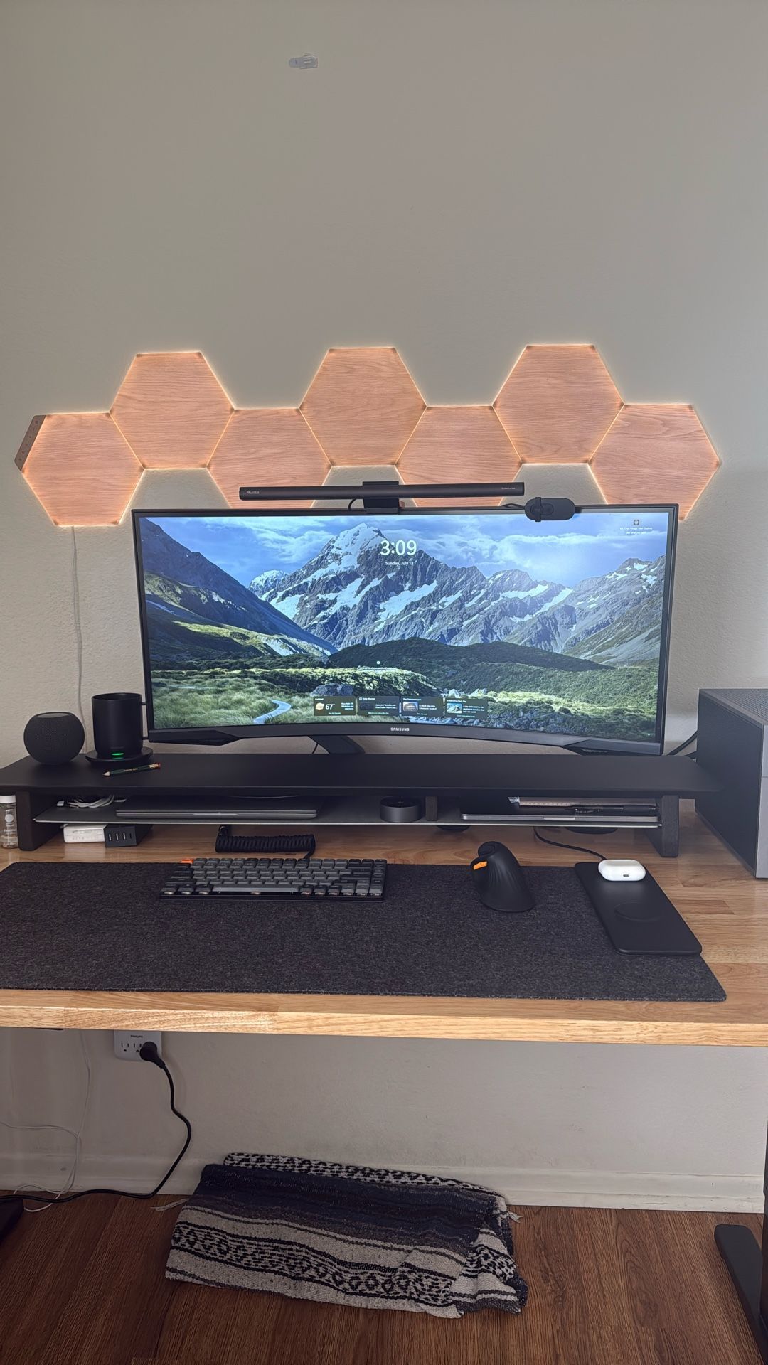 Samsung Odyssey 34’ Curved Monitor