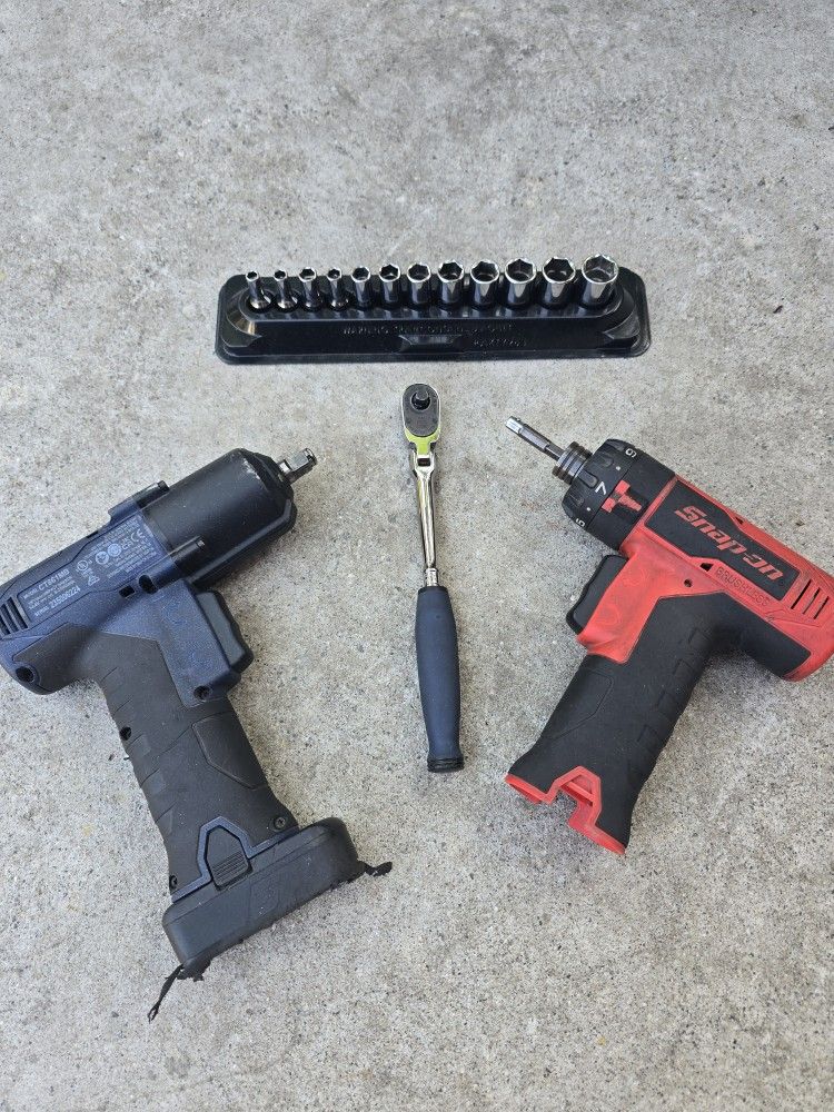 Snap On 3/8 Impact, Screwdriver Gun, One Battery 1/4 Ratchet And 1/4 Socket Set