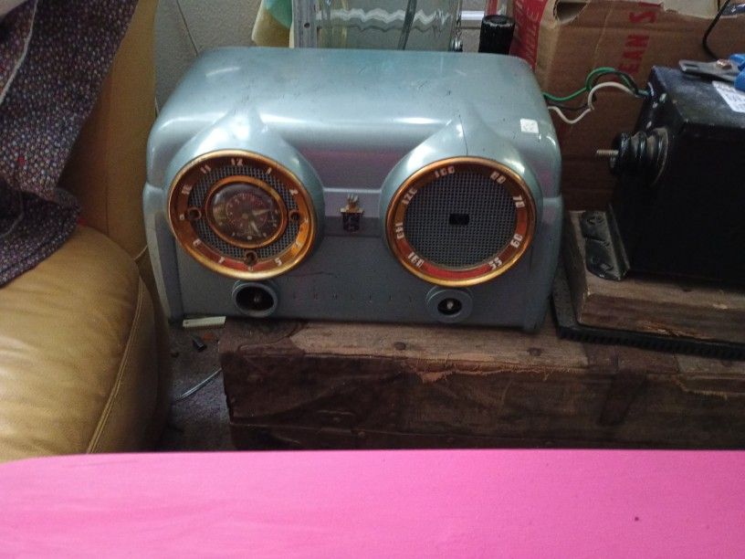 Crosley Old Clock And Thermostat 