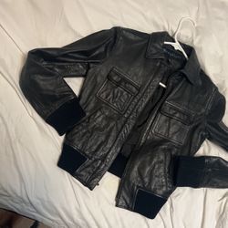 Women’s Kenneth Cole leather Jacket 