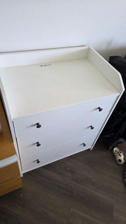 IKEA HAUGA 3 drawer dresser.