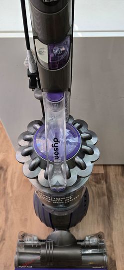Vacuum Cleaner/ Dyson Ball Animal 2