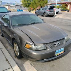 2004 Ford Mustang