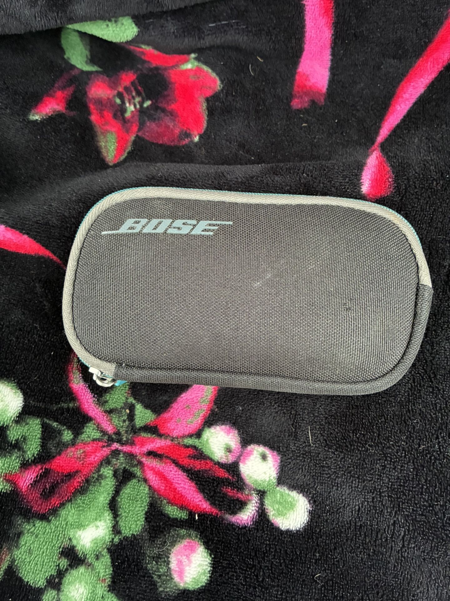 Bose QuietComfort QC20 Noise-Cancelling Earbuds