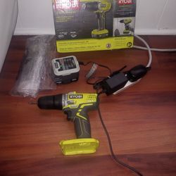 Ryobi 12 V Drill/Driver Kit Lithium 12v+Charger