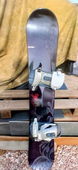 Gnu Ivy 151 Snowboard with Bindings