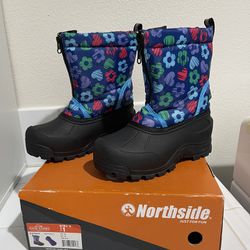 Girls snow boots - Size 1