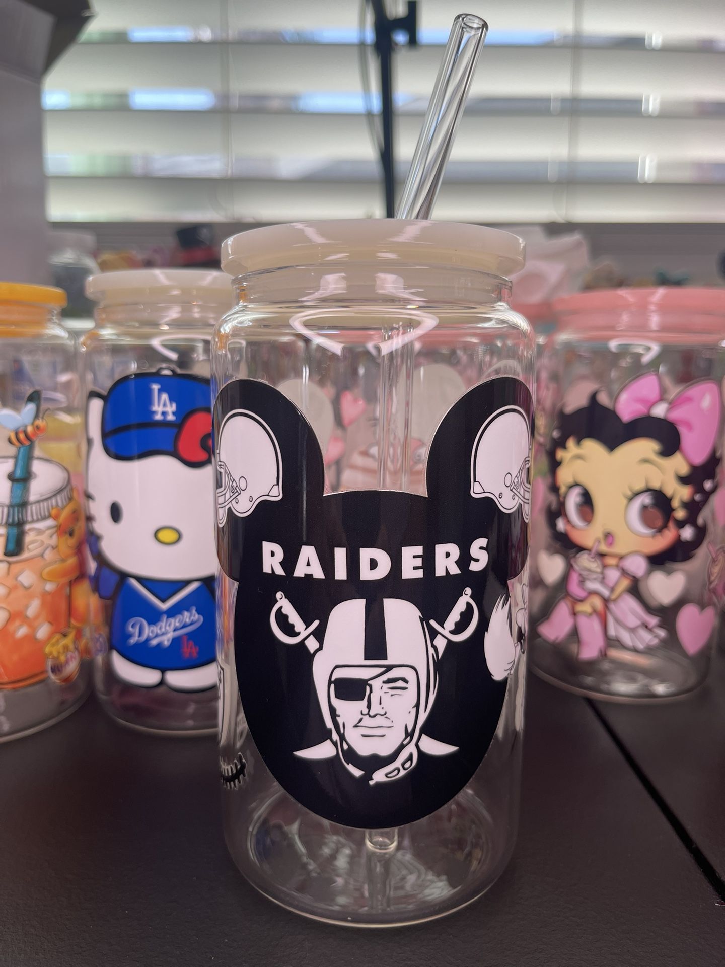 Raiders 16oz Glass Cup w/ Glass Straw 