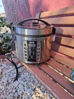 Slow cooker