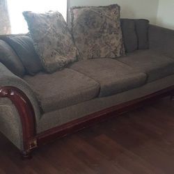 ASHLEY FURNITURE COUCH** MOCHA BROWN ** LIGHTLY USED**REVERSIBLE**NEED GONE MAKE OFFER TODAY 