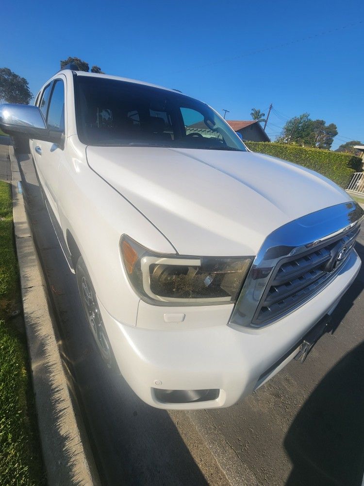 2011 Toyota Sequoia
