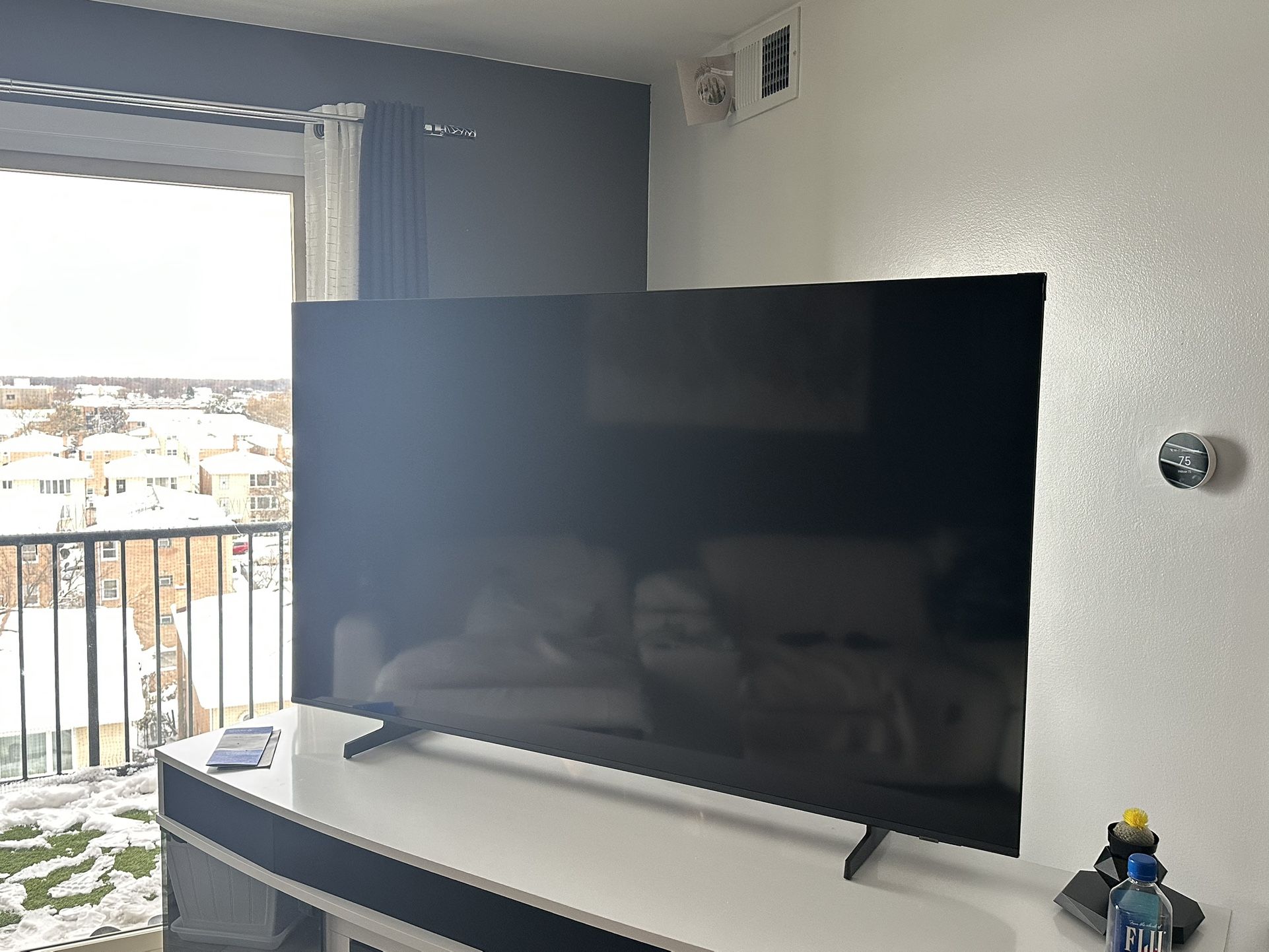 Samsung 65″ 4K UHD Smart TV (UN65KS8000) – Good Condition 