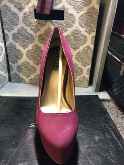 Magenta suede heels