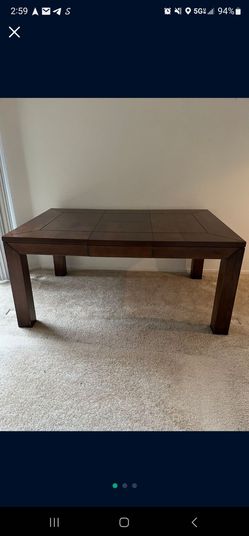 Extendable Dining Table $250