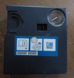 OEM GM 13-16 Chevrolet Spark EV Interior Rear Tire Air Compressor (contact info removed)3