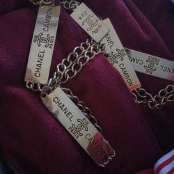 Authentic VTG Fall 95 CHANEL RUE CAMBON Goldtone Plates/Chain/Black Leather BELT